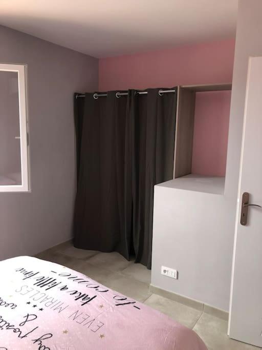 Maison Calme Dans Village Typique Du Sud 4 Etoiles Palau-del-Vidre ภายนอก รูปภาพ